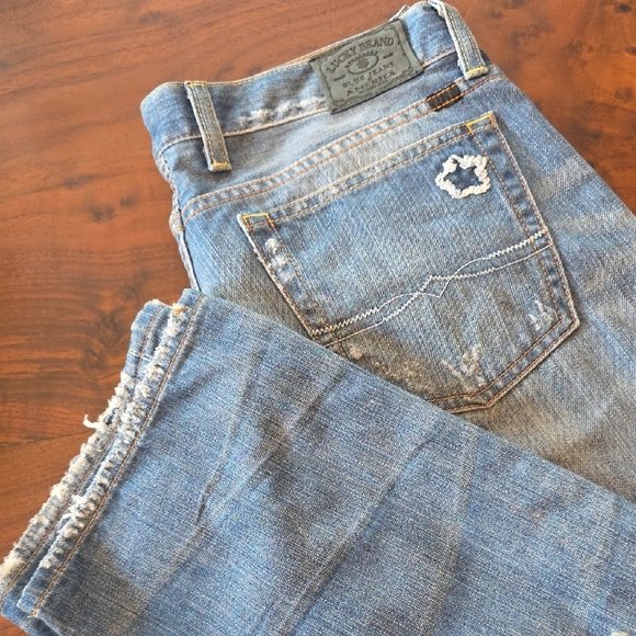 Lucky Brand Distressed Blue Jeans❤️🤍💙 - Picture 7 of 10